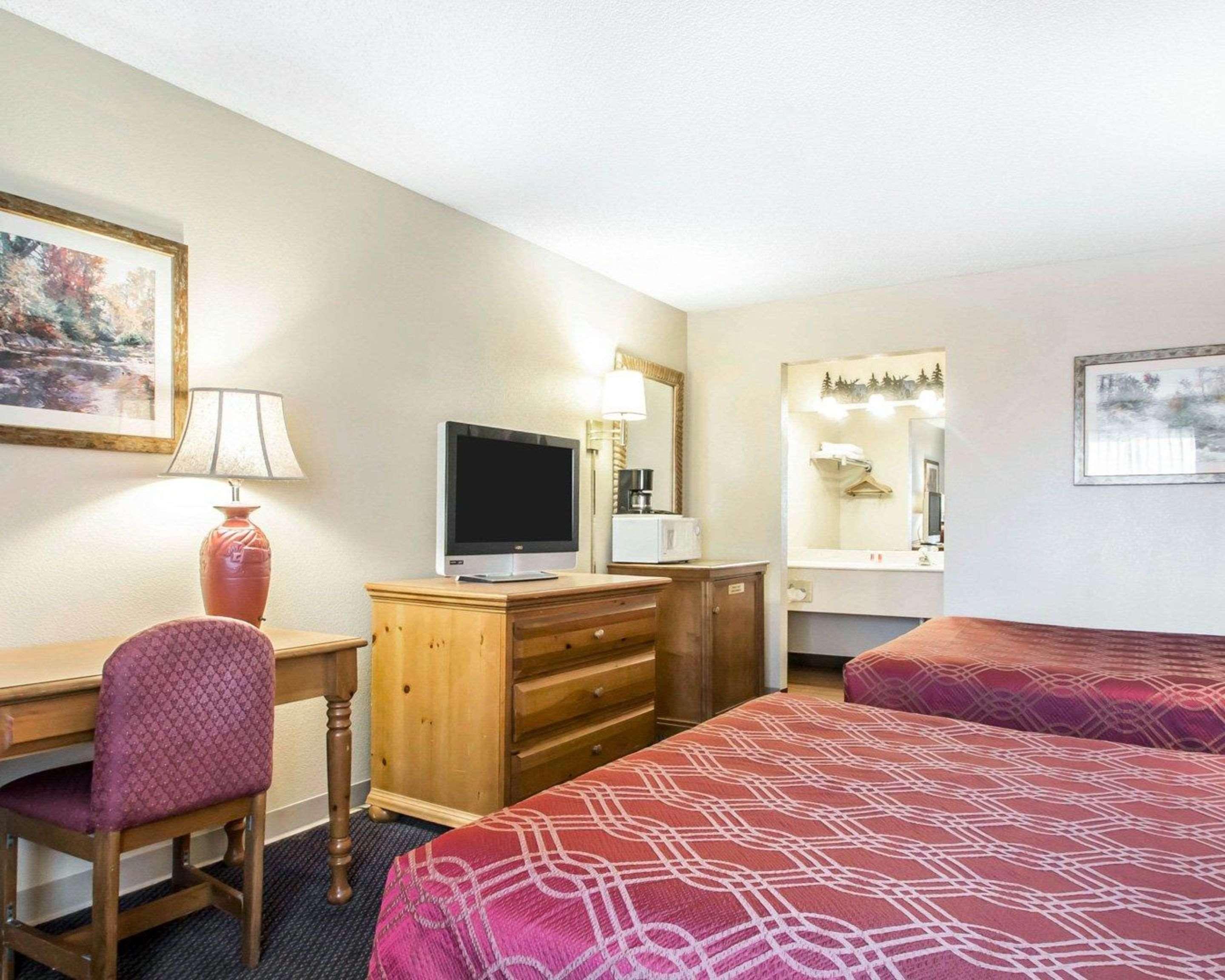 Econo Lodge Springfield I-44 Экстерьер фото