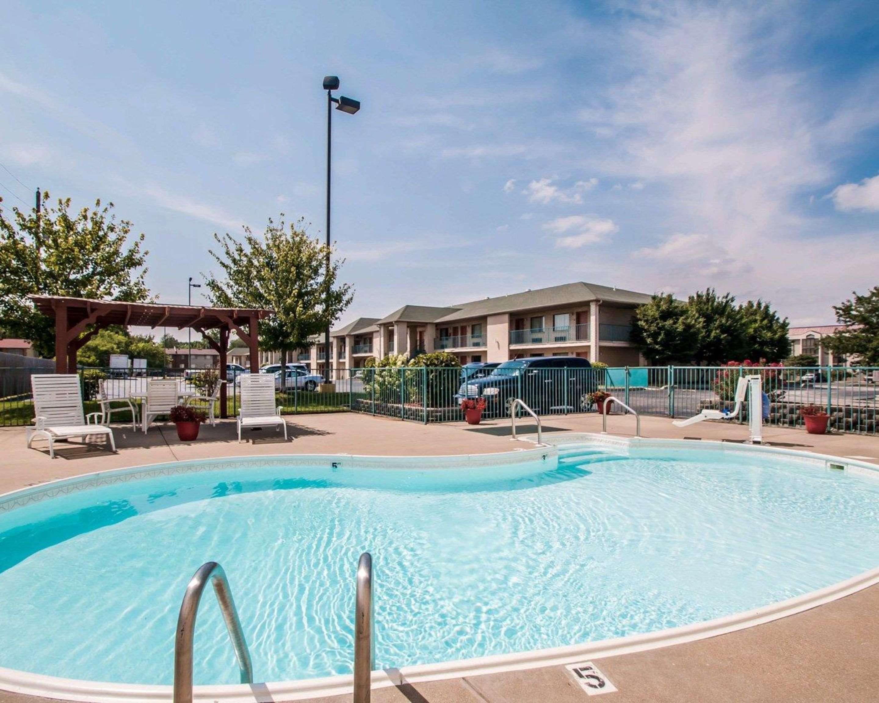 Econo Lodge Springfield I-44 Экстерьер фото
