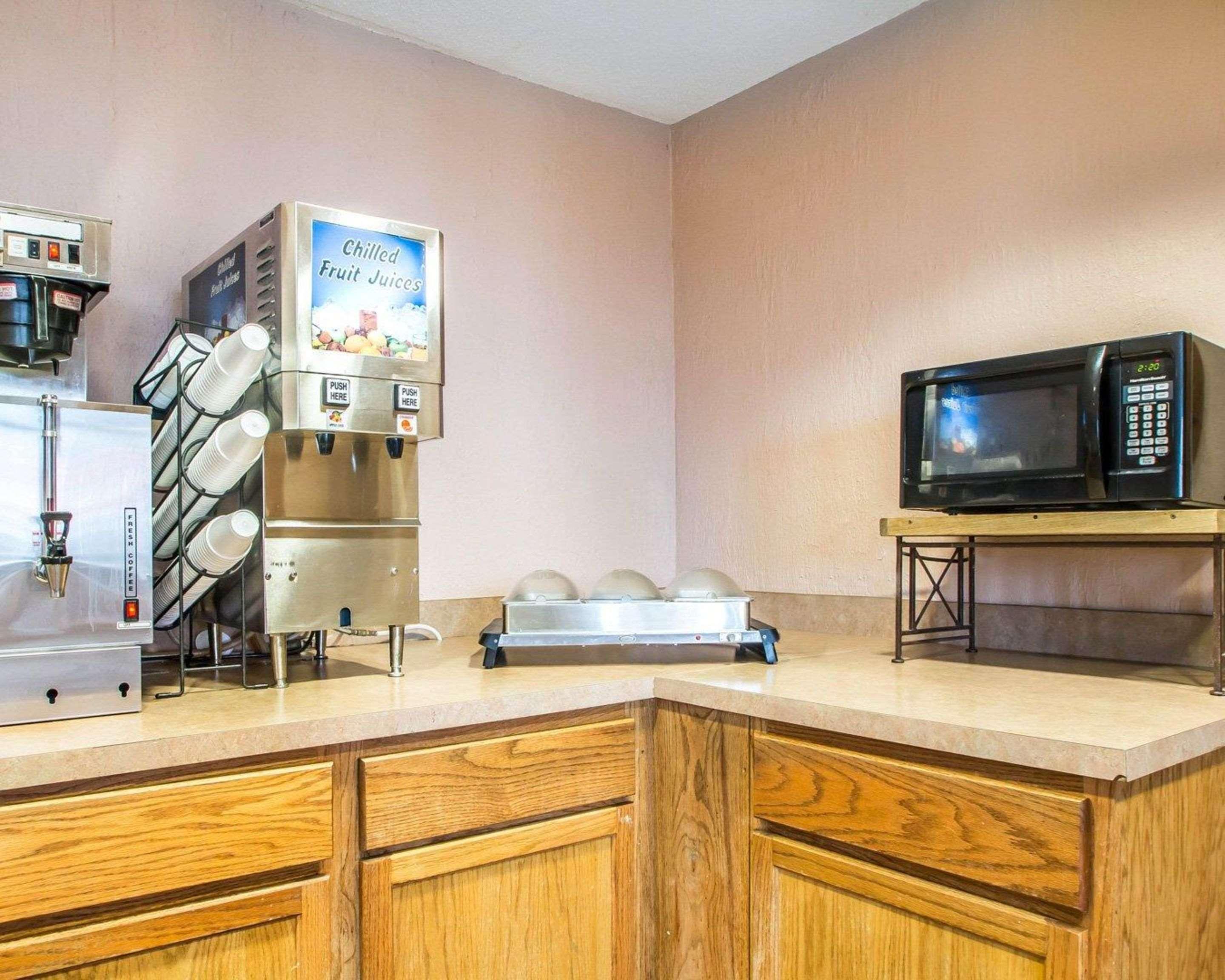 Econo Lodge Springfield I-44 Экстерьер фото